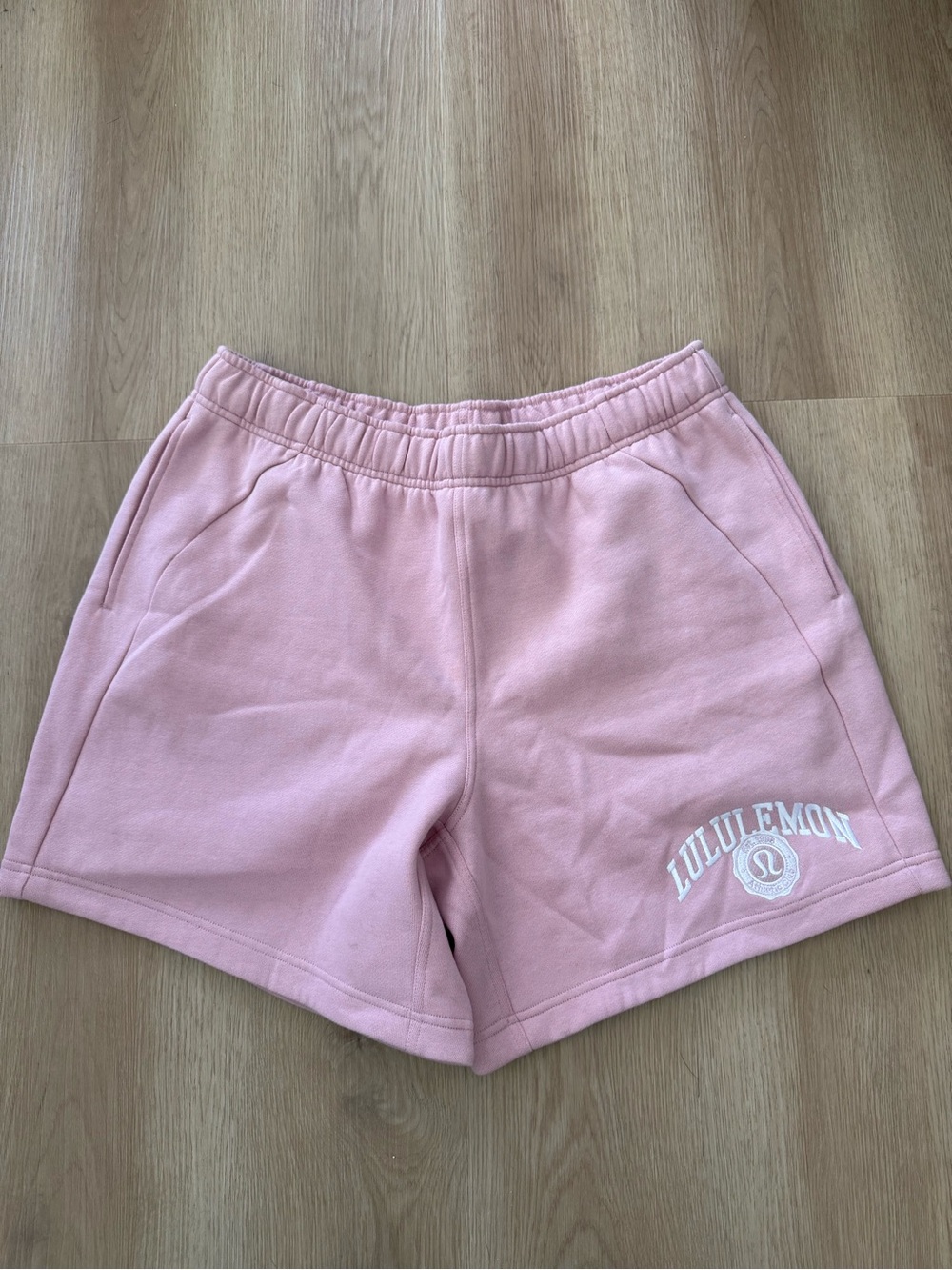 NWOT lululemon scuba mid-rise oversized short 7” size Large